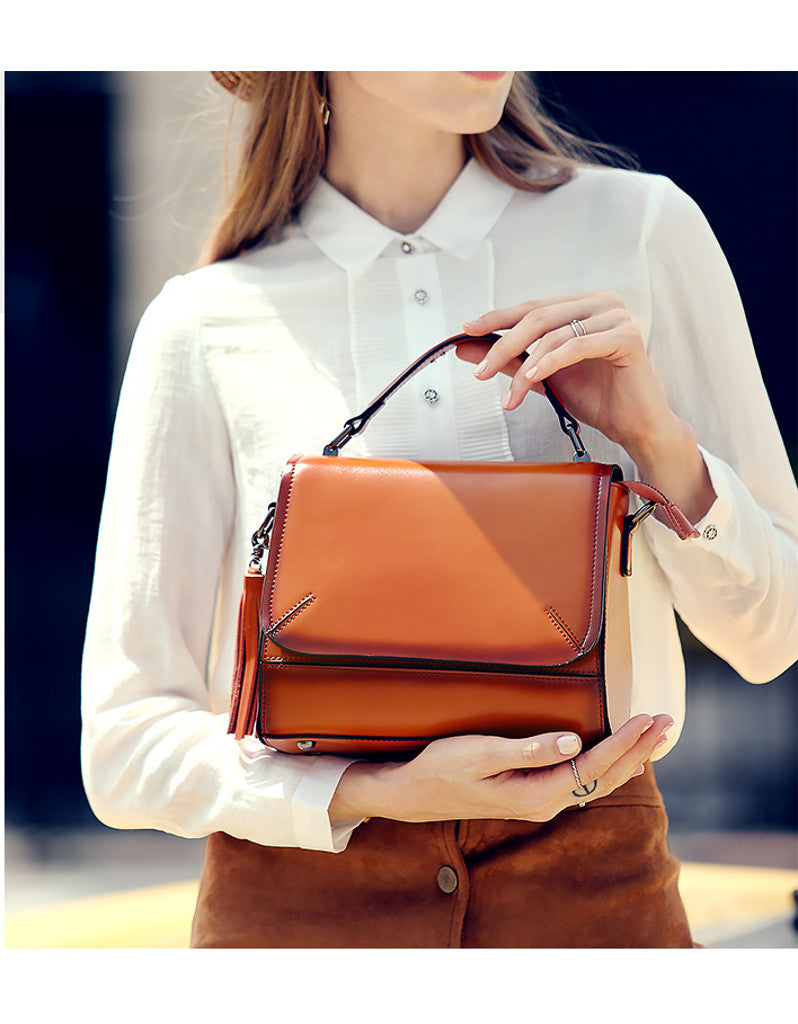 Genuine leather shoulder bag with front flap and tassle (more colours)