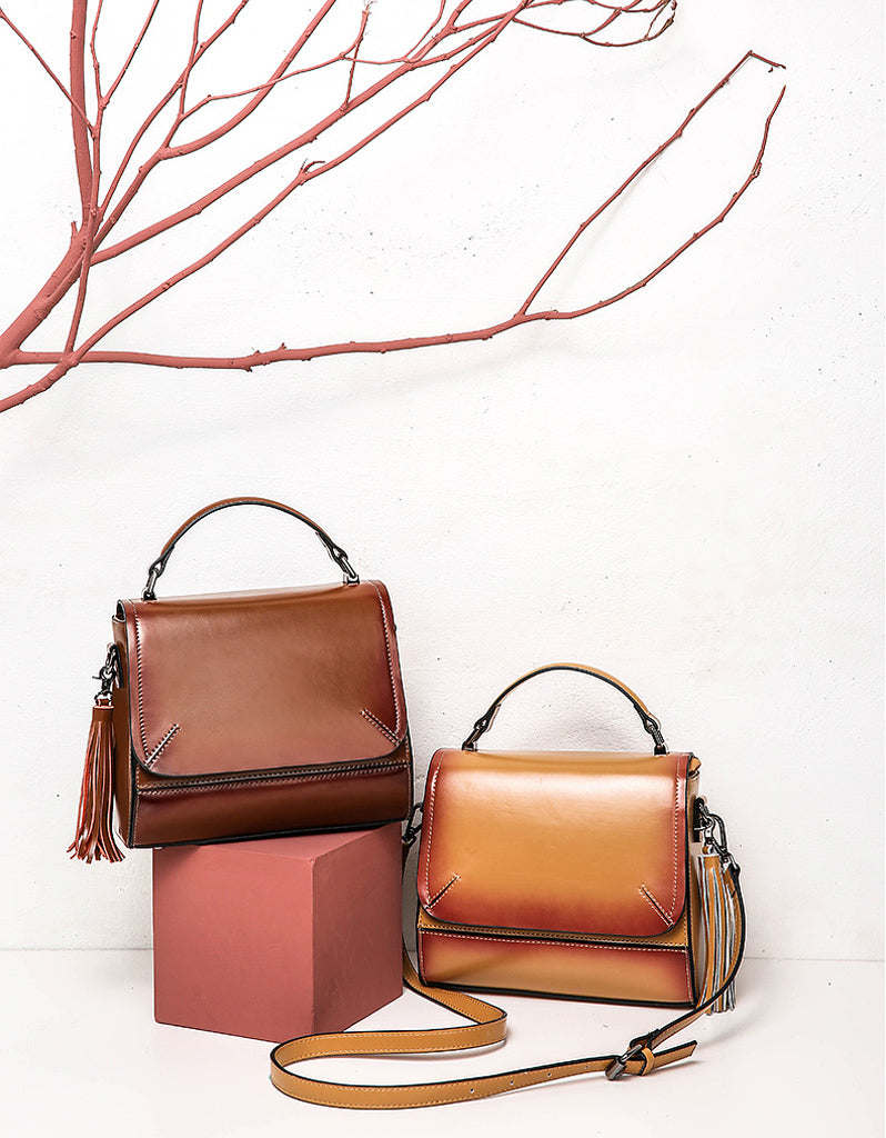 Genuine leather shoulder bag with front flap and tassle (more colours)