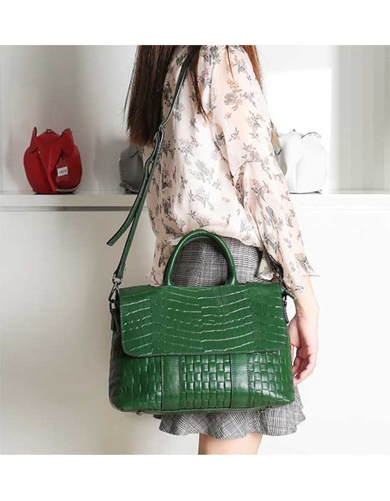 Genuine leather shoulder bag with clamshell opening and crocodile prints (more colours)