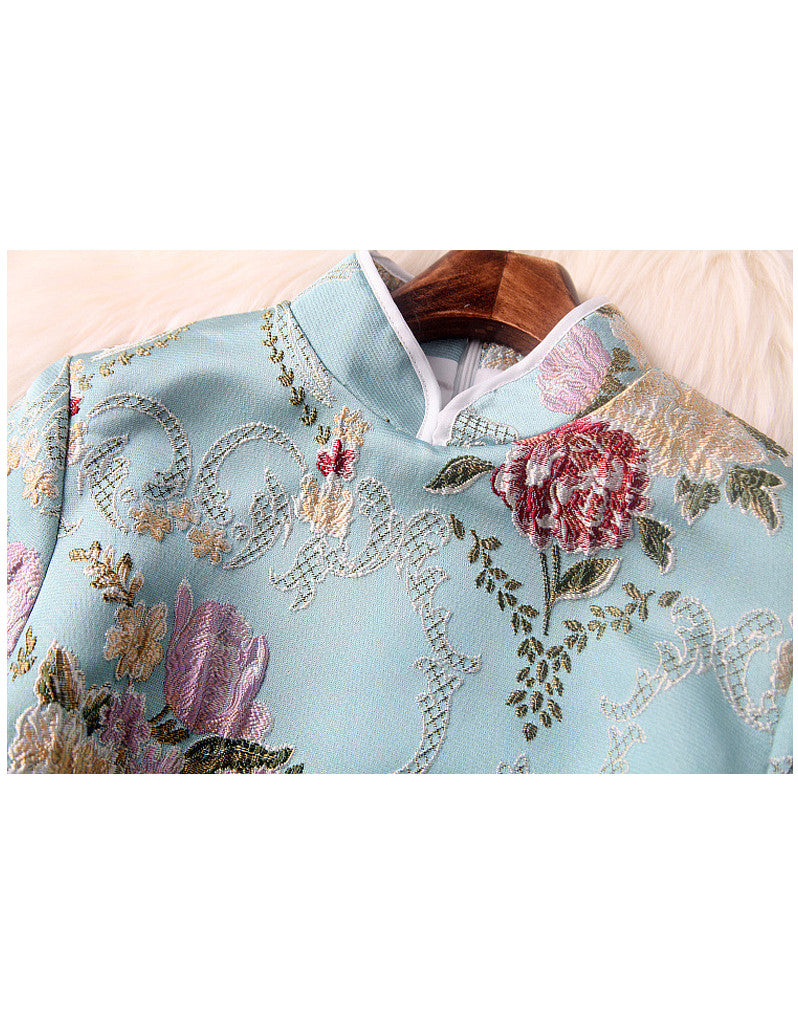 Mid-length sleeve brocade tailored cheongsum
