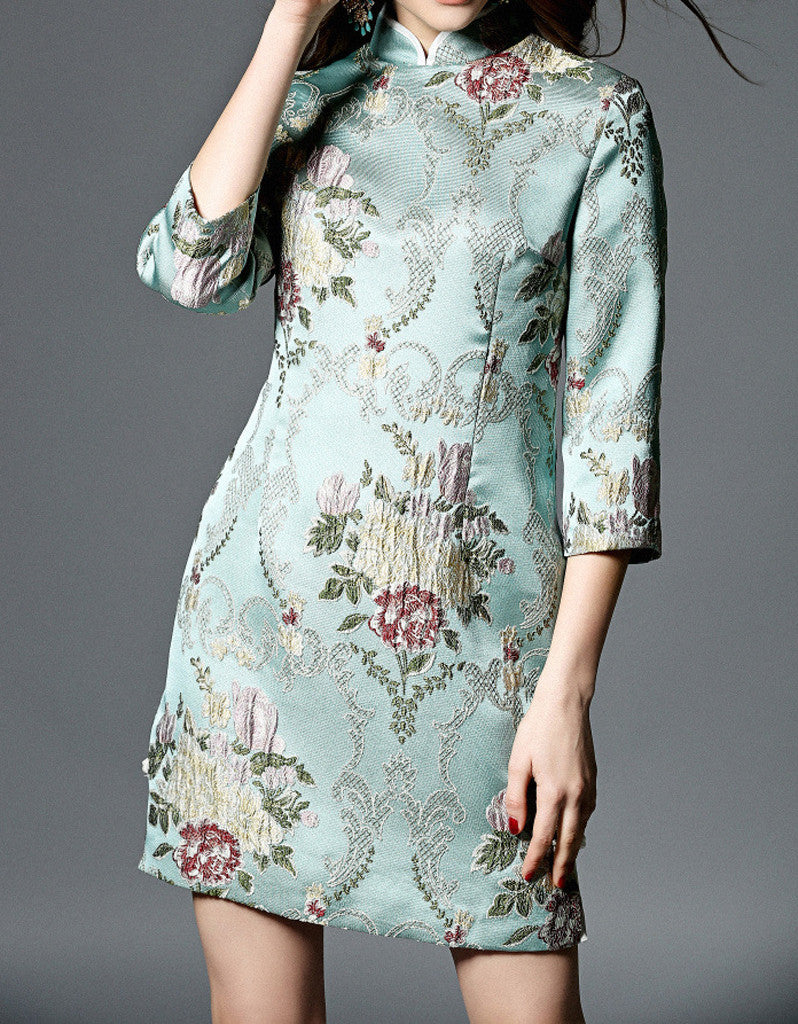 Mid-length sleeve brocade tailored cheongsum