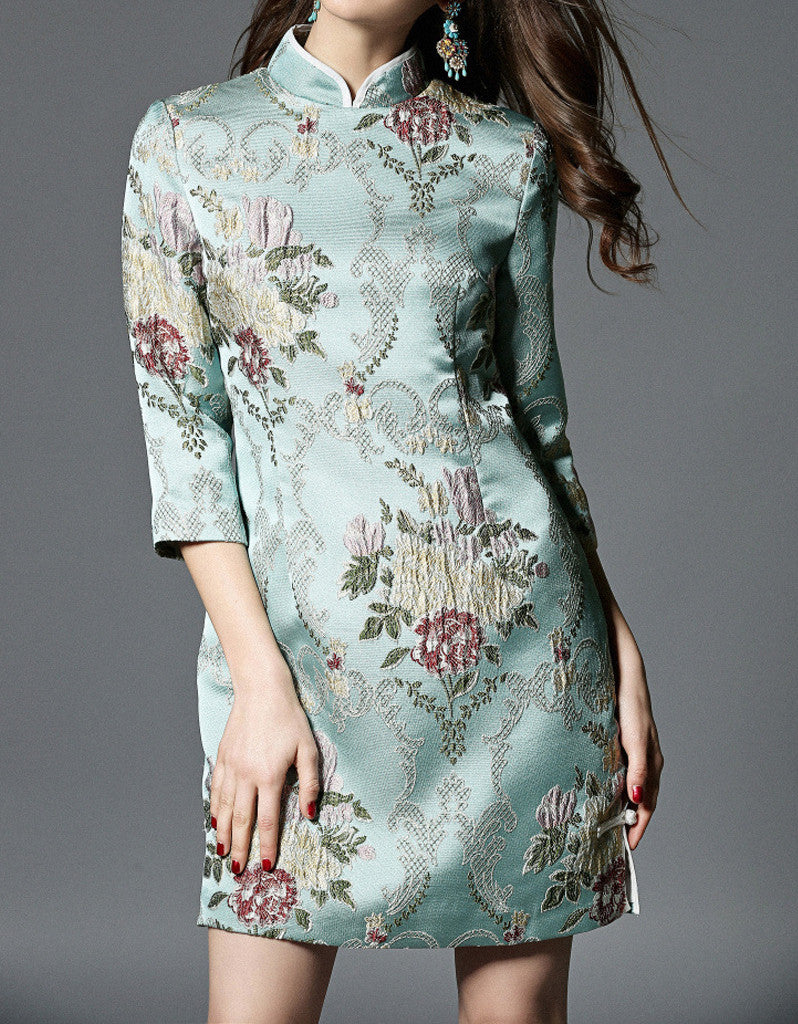 Mid-length sleeve brocade tailored cheongsum
