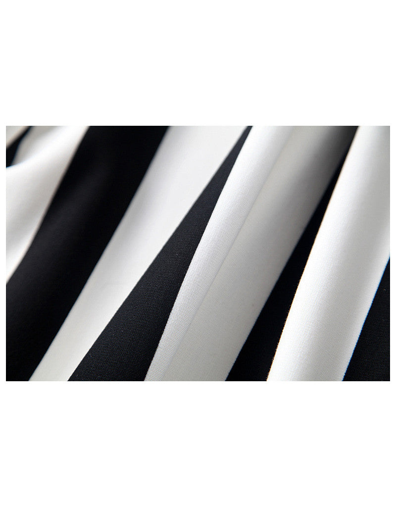 3/4 sleeve knitted top with stripped A-line long skirt