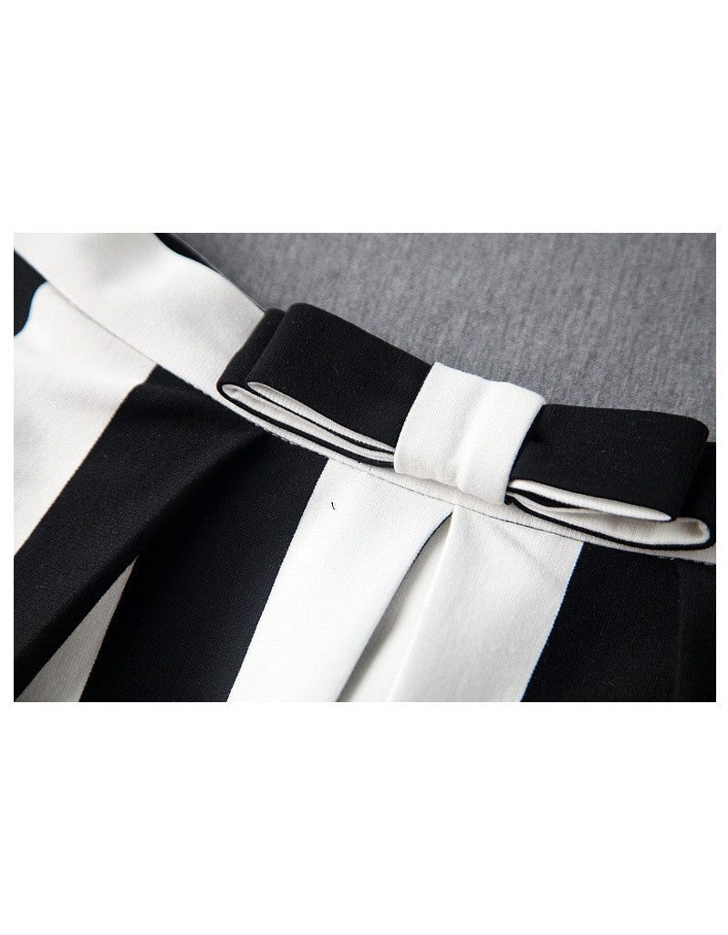 3/4 sleeve knitted top with stripped A-line long skirt