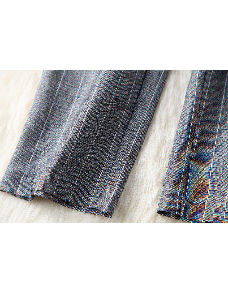 Sleeveless vest with 3/4 pants and T-shirt