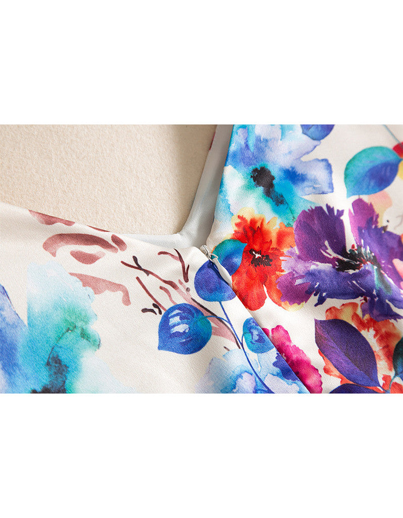 Sleeveless A-line printed v-neck floral short dress