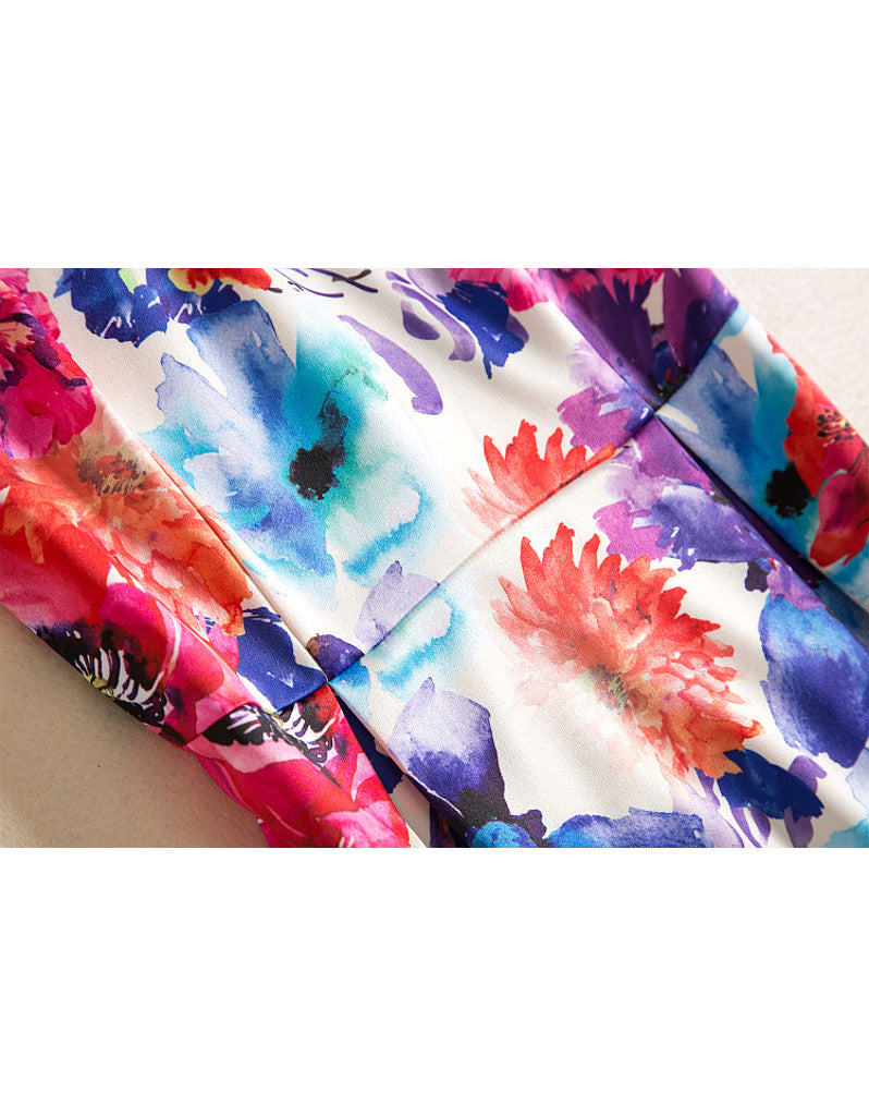 Sleeveless A-line printed v-neck floral short dress