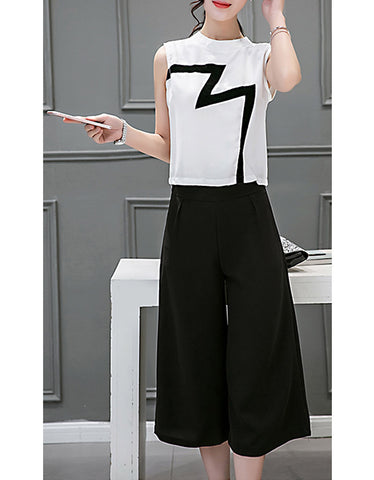 Bohemian top with embroidery and cut-out sleeves