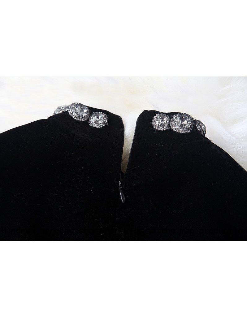 Sleeveless dress with peacock pattern (More colours)