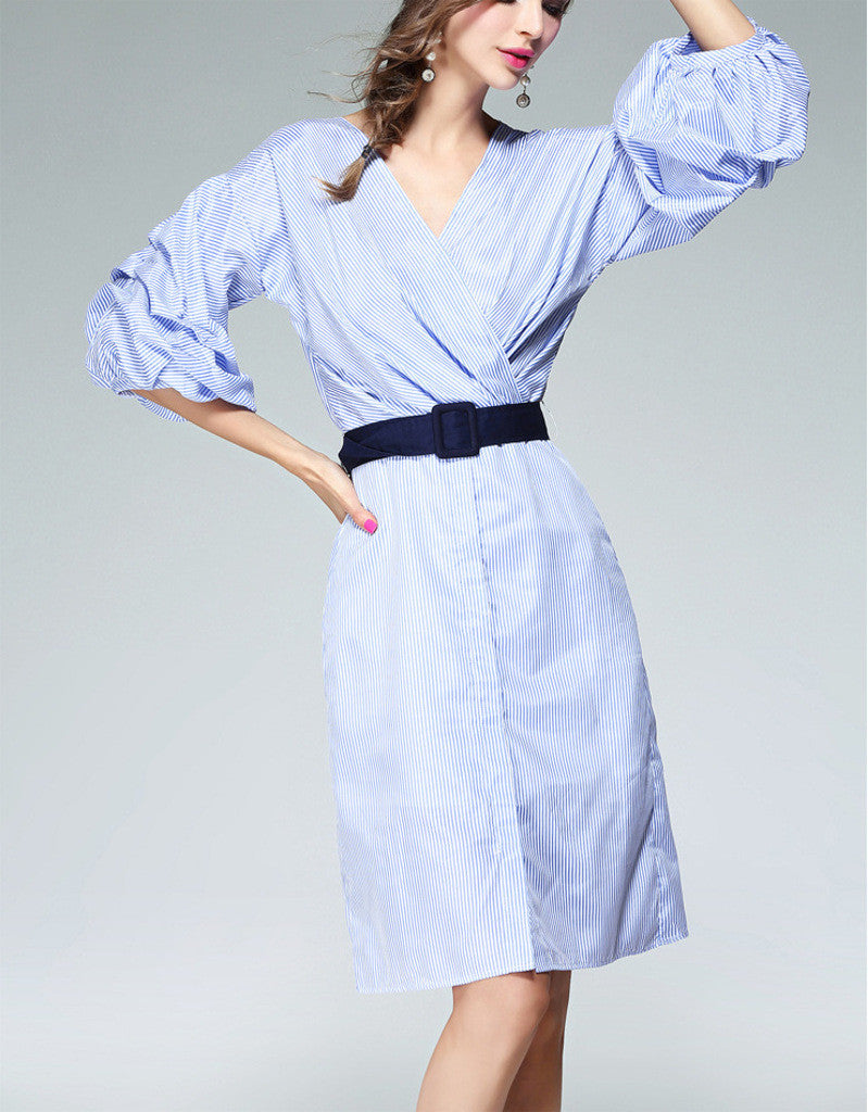 Mid-length dress with layered mid-length sleeves