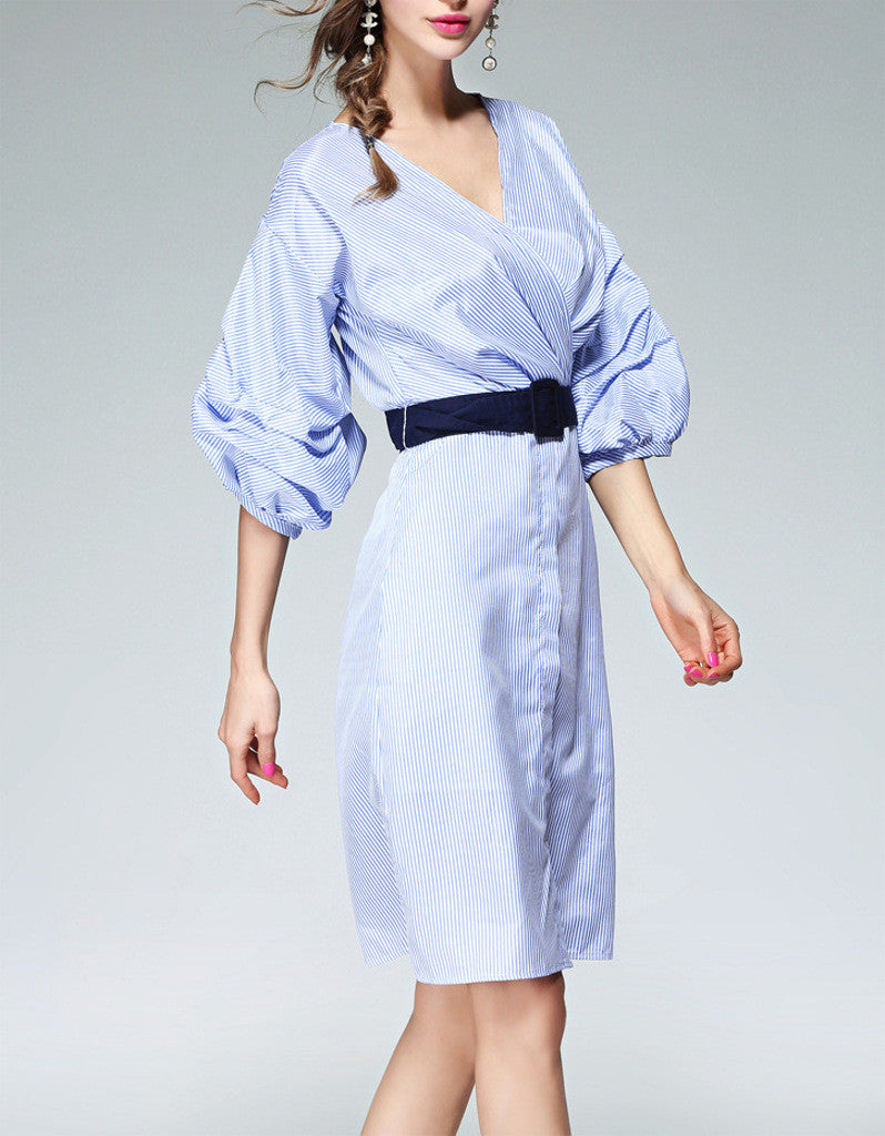 Mid-length dress with layered mid-length sleeves