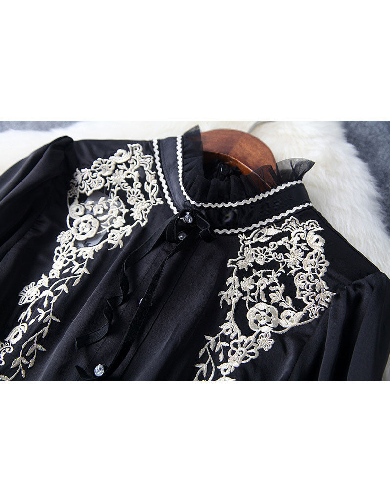 Long sleeve mid-length dress with embroidery and chiffon