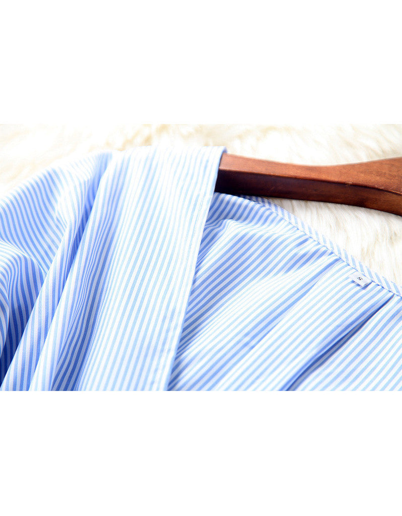 Mid-length dress with layered mid-length sleeves