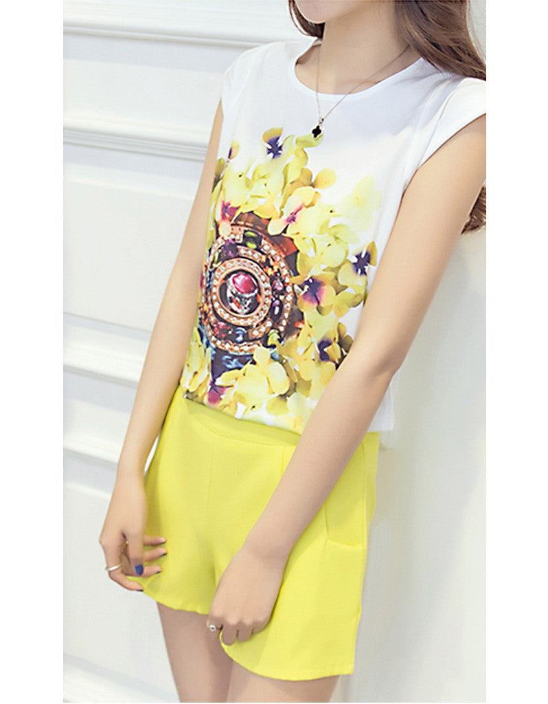 Sleeveless printed top with shorts