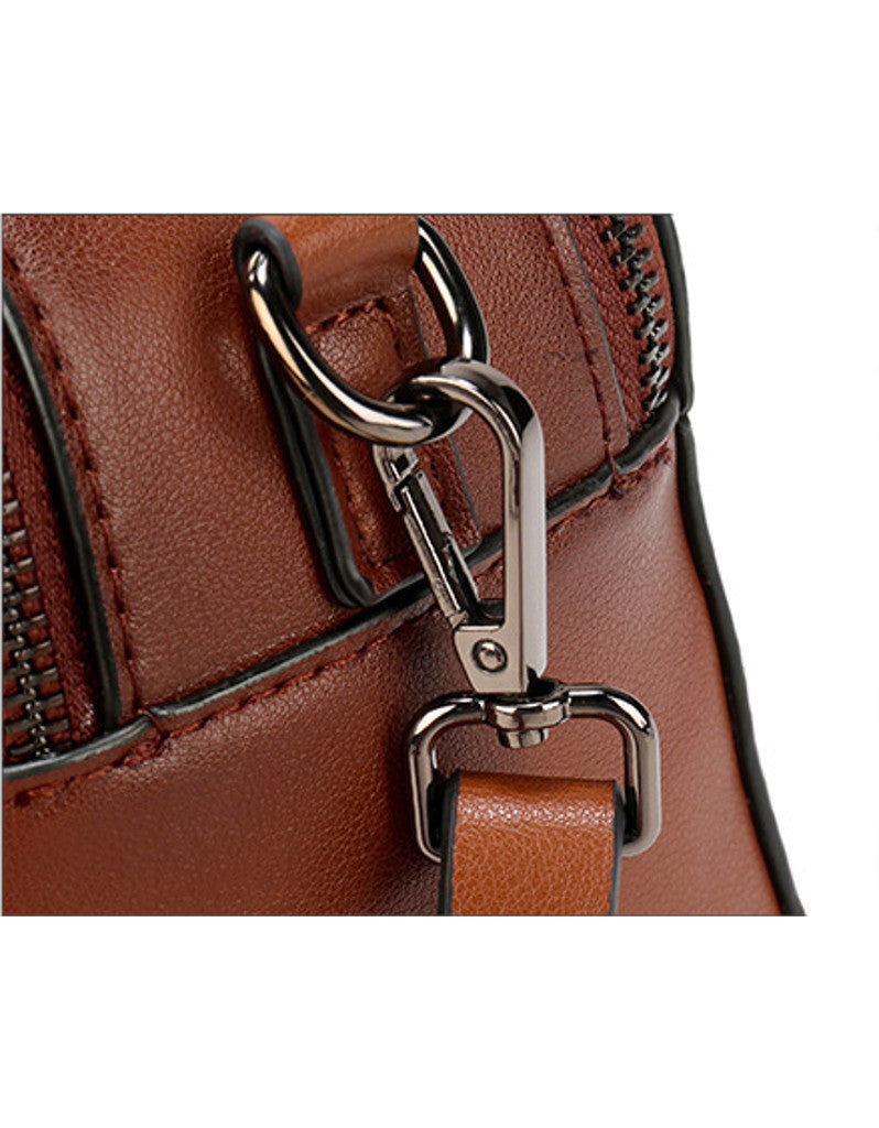 Genuine leather shoulder bag with front pull zip detail (more colours)