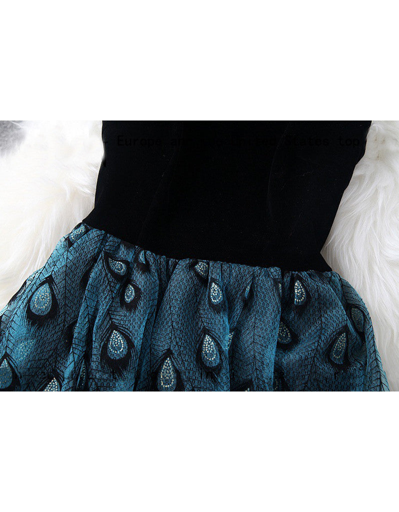 Sleeveless dress with peacock pattern (More colours)