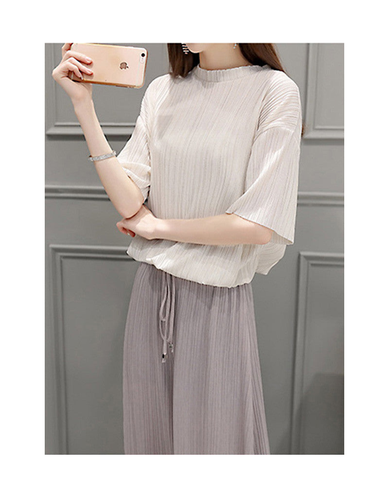 Mid-length sleeve top with pants