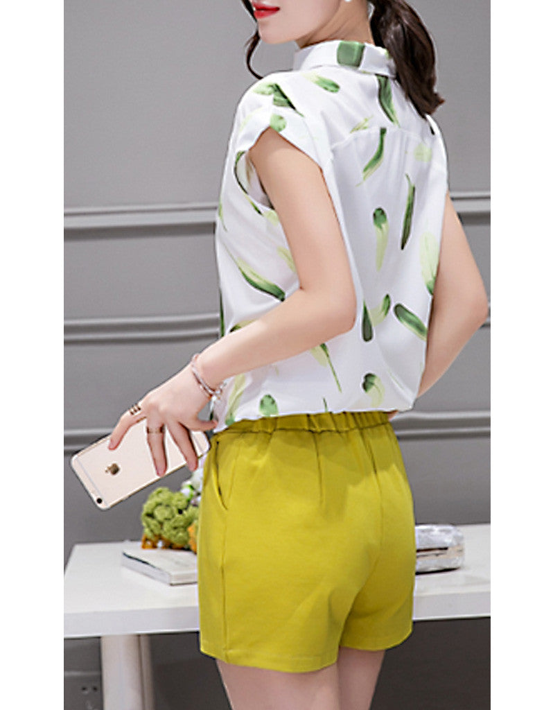 Short sleeve printed top with shorts