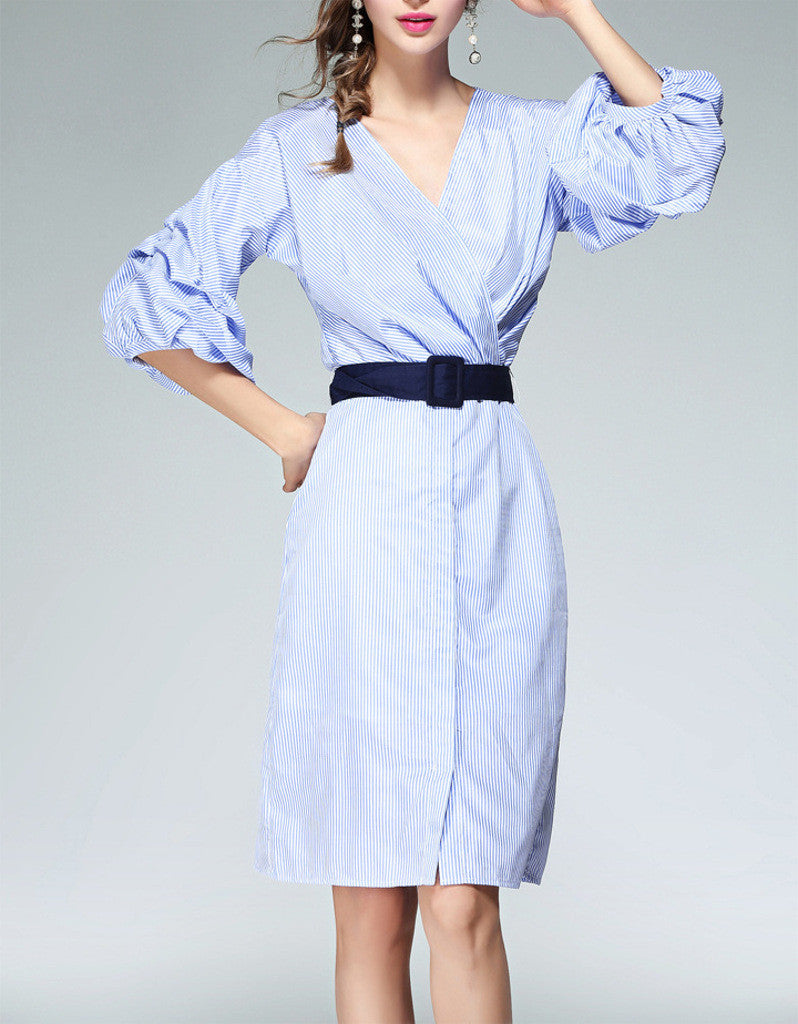 Mid-length dress with layered mid-length sleeves