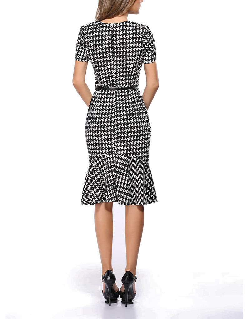 Short sleeve mid-length mermaid dress with houndstooth pattern