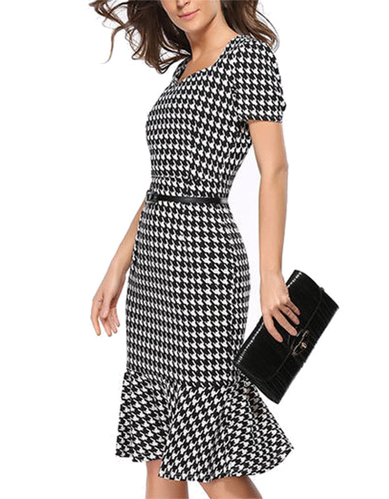 Short sleeve mid-length mermaid dress with houndstooth pattern