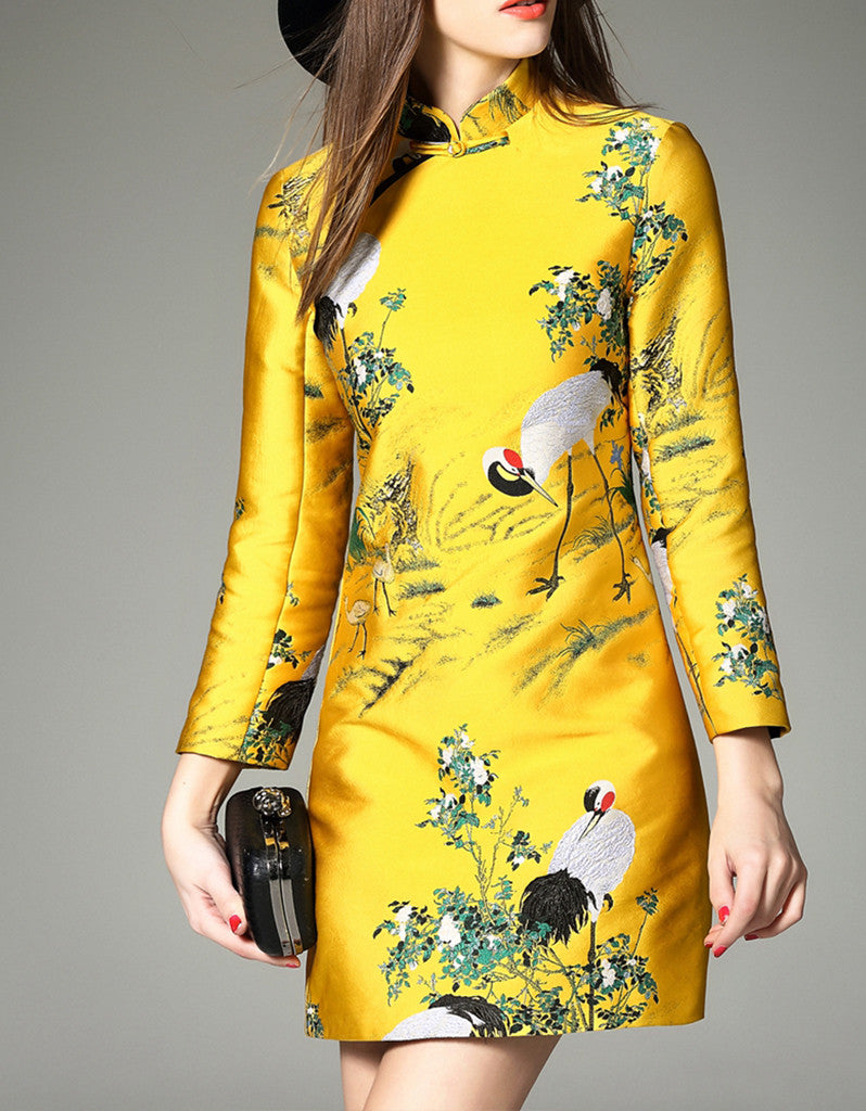 Long-sleeve tailored embroidered cheongsum (More colours)