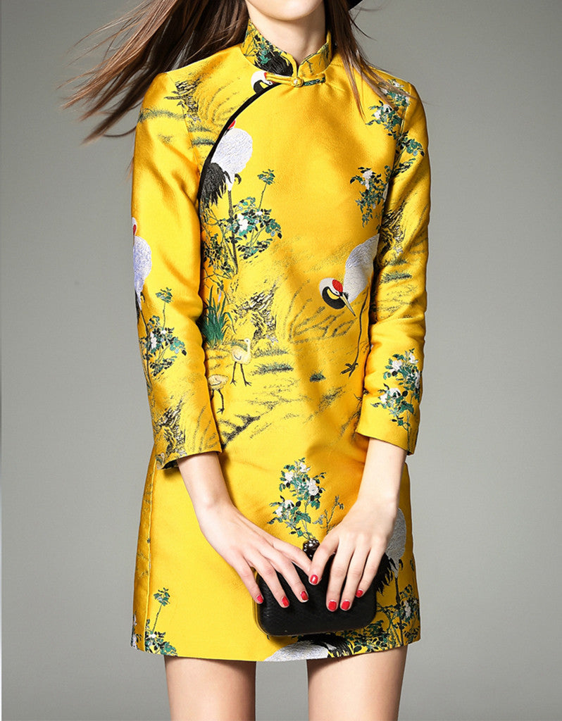 Long-sleeve tailored embroidered cheongsum (More colours)