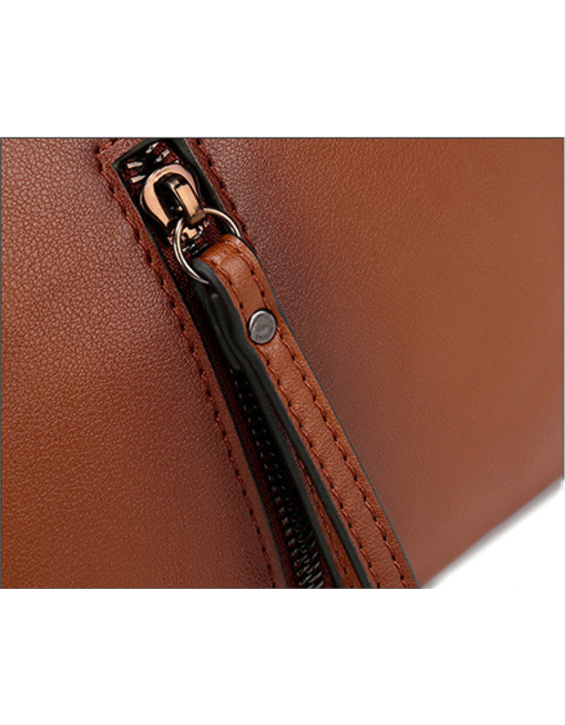 Genuine leather shoulder bag with front pull zip detail (more colours)