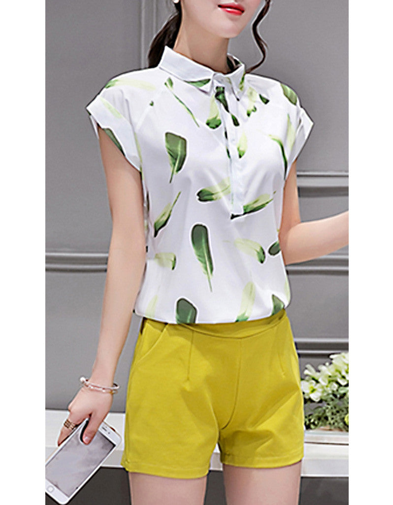 Short sleeve printed top with shorts